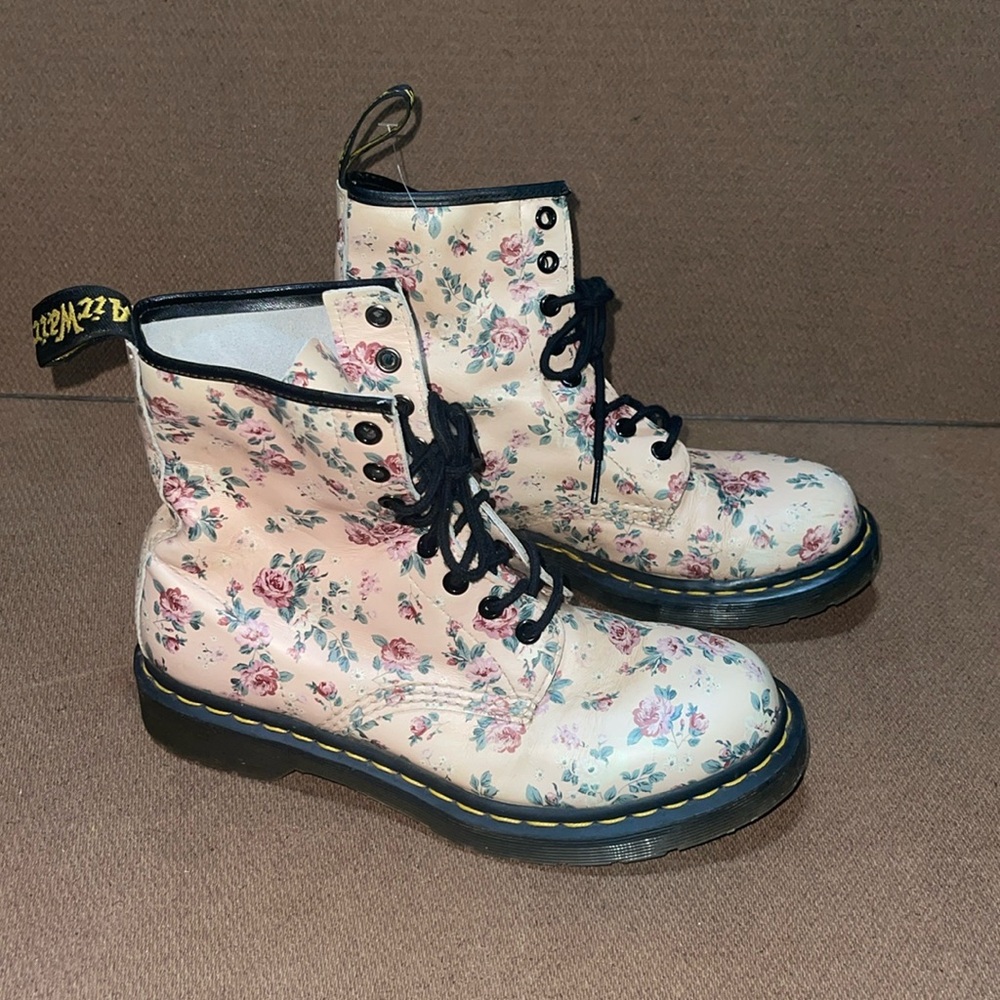 Dr Martens  Floral Boots